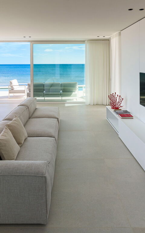 Bedda Matri: Living Room