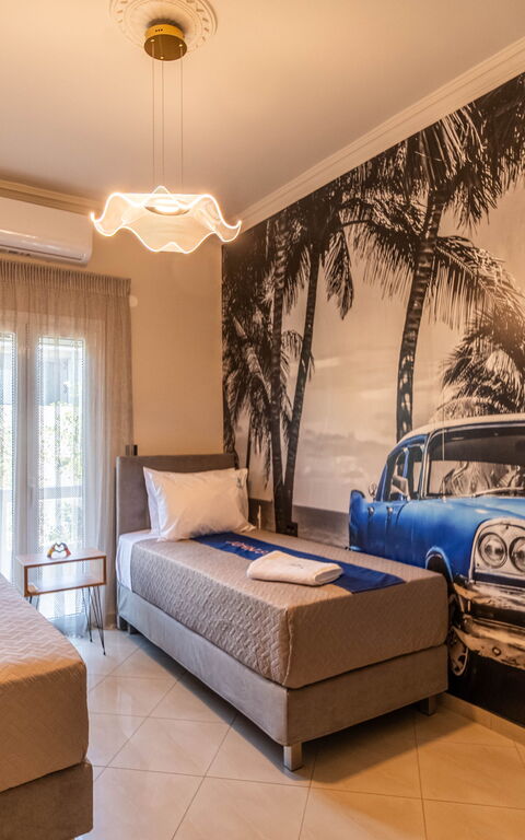 John Residence: Bedroom