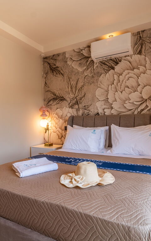 John Residence: Bedroom