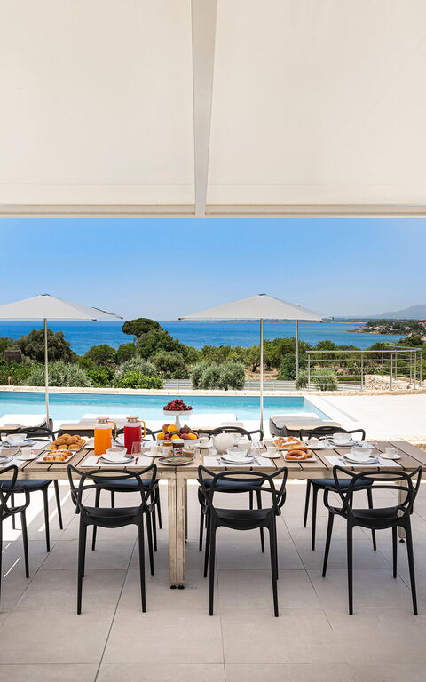 Villa Anna Plemmirio: Balcony / Terrace / Patio, Building Exterior, Outdoor, Pool