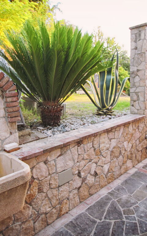 Villa Malu: Building Exterior, Outdoor