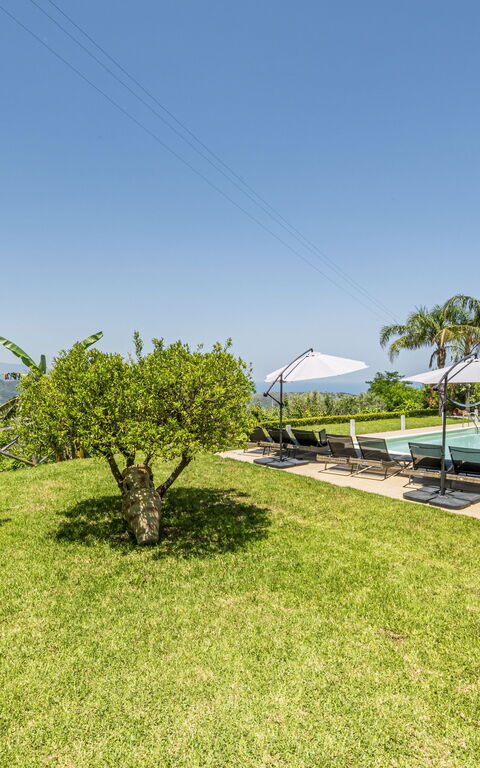 Villa Malu: Building Exterior, Outdoor