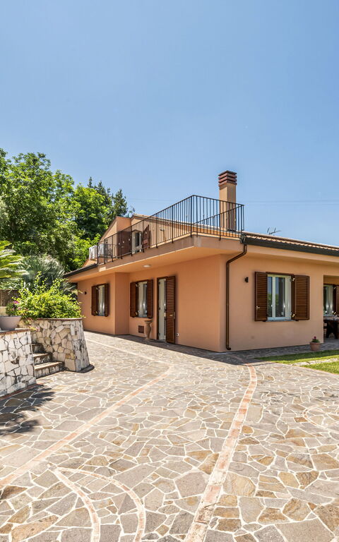 Villa Malu: Building Exterior, Garden, Outdoor