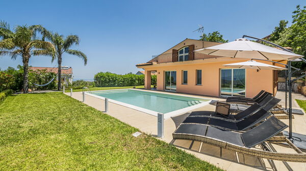 Villa Malu: Building Exterior, Garden, Outdoor, Pool