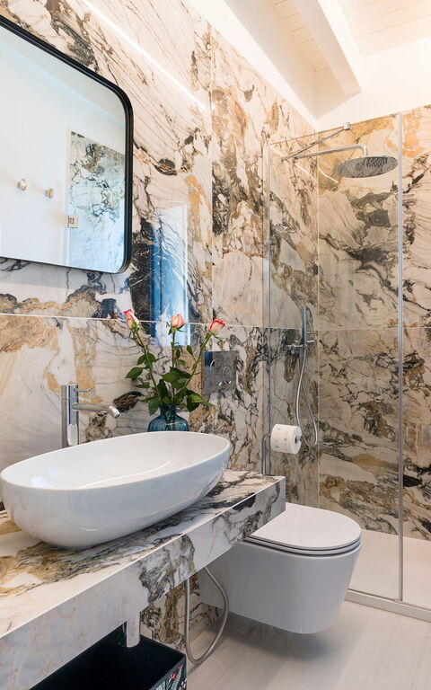 Zagara Bianca: Bathroom