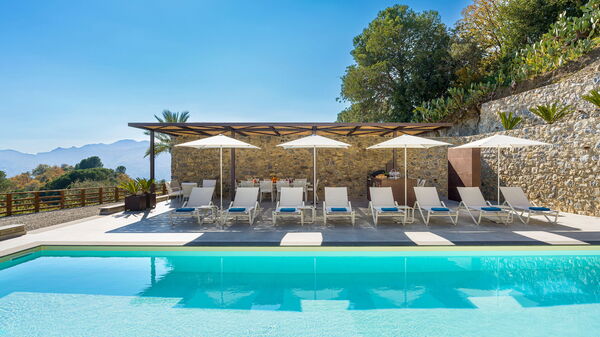 Zagara Bianca: Building Exterior, Outdoor, Pool