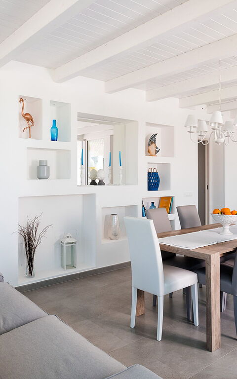 Diantha: Dining Room, Living Room