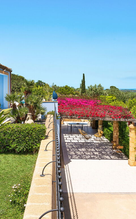 Pigna Blue: Building Exterior, Outdoor