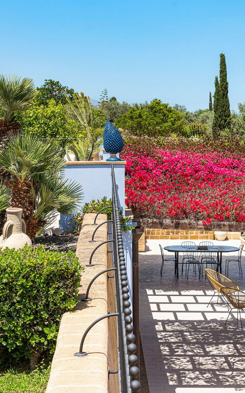 Pigna Blue: Building Exterior, Outdoor