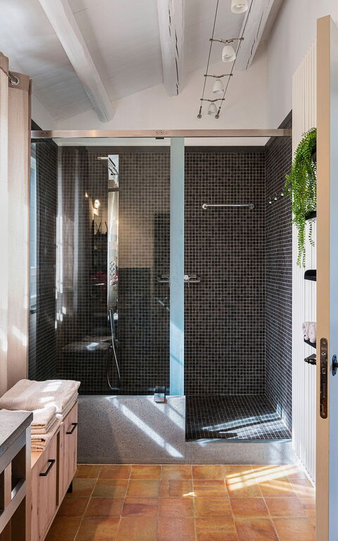 Pigna Blue: Bathroom