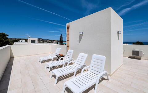 Accommodation Delfino: Balcony / Terrace / Patio, Building Exterior, Outdoor