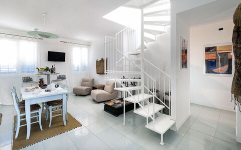 Accommodation Delfino: Dining Room, Kitchen, Living Room