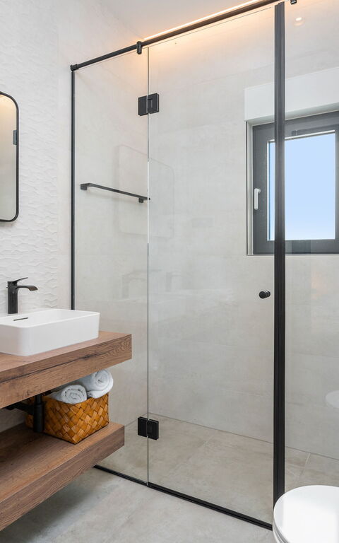 Villa Sea Breeze: Bathroom