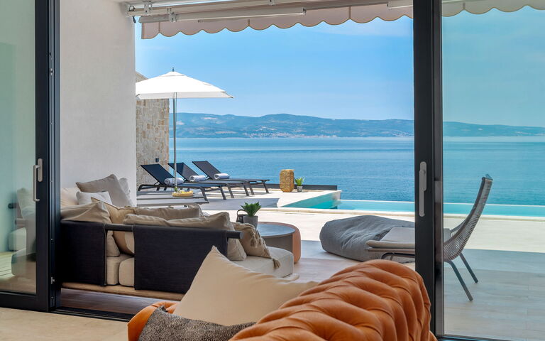Villa Sea Breeze: Living Room