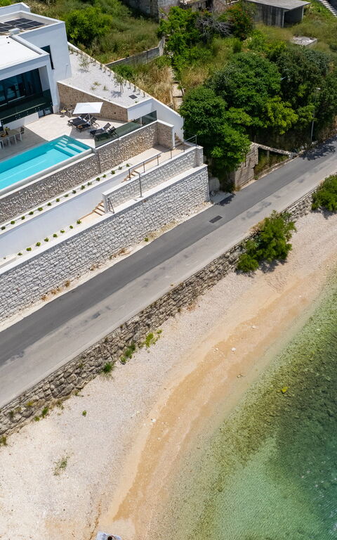 Villa Loma: Building Exterior, Pool, Scenic View