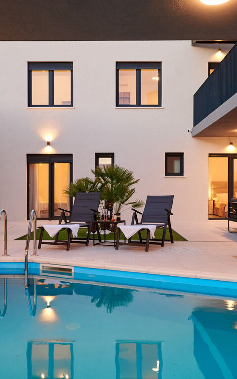 Villa Stella: Outdoor, Pool