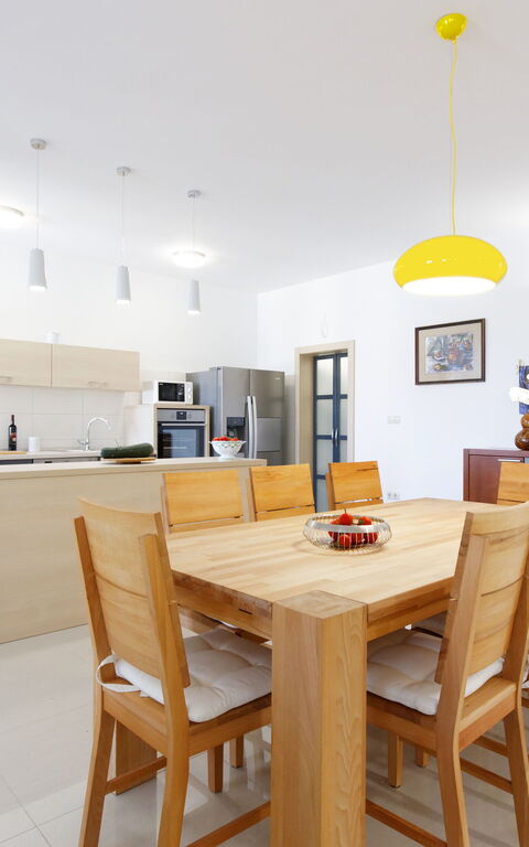 Villa Zupa: Dining Room, Kitchen