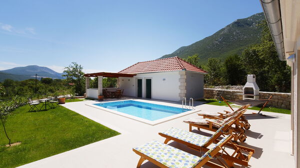 Villa Zupa: Balcony / Terrace / Patio, Garden, Outdoor, Pool