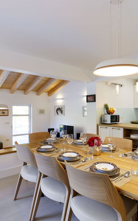 Villa Jure: Dining Room, Kitchen, Living Room