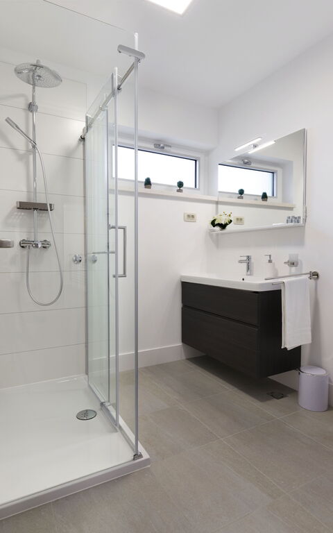 Villa Jure: Bathroom