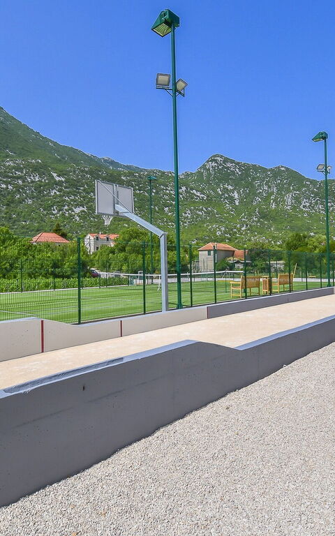 Villa Jure: Activities