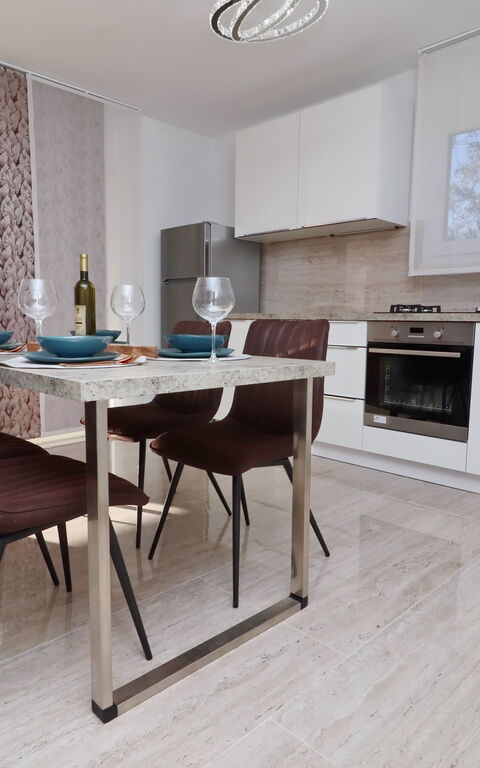 Villa Emerald: Balcony / Terrace / Patio, Dining Room, Kitchen