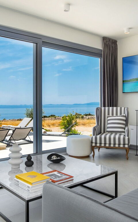 Villa Kelena: Balcony / Terrace / Patio, Living Room