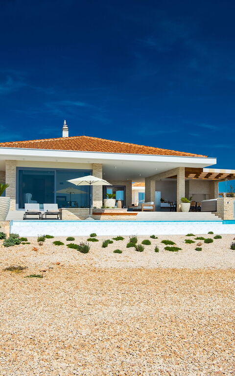 Villa Elektra: Building Exterior