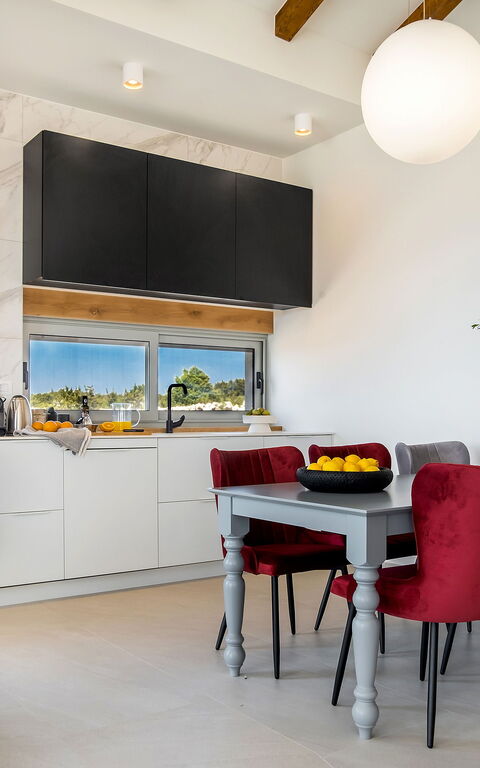 Villa Elektra: Dining Room, Kitchen