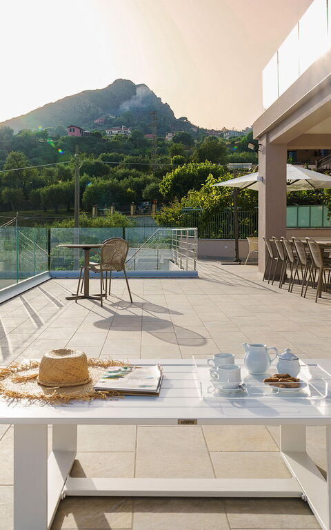 Grand Tour Villa: Building Exterior, Outdoor