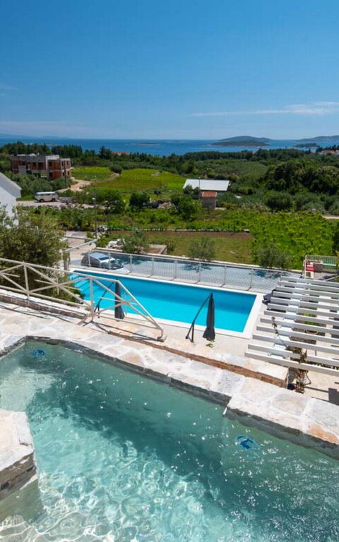 Villa Azurit: Building Exterior, Pool