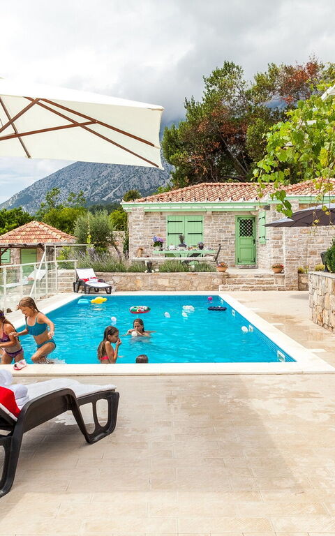 Villa Azurit: Balcony / Terrace / Patio, Building Exterior, Pool