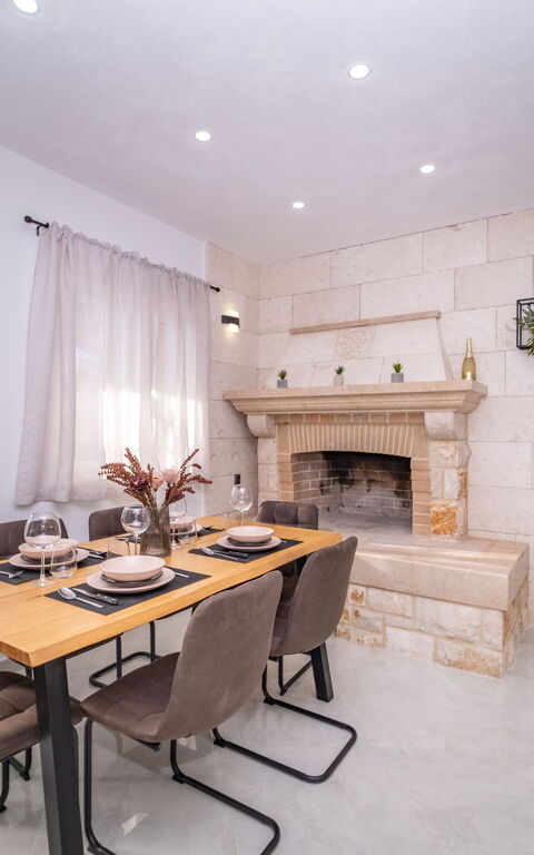 Villa Diana: Dining Room, Kitchen, Main Entrance