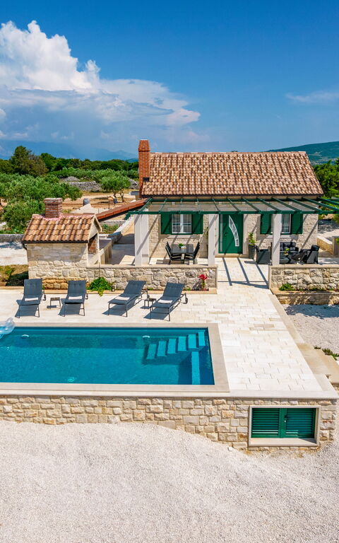 Villa Diana: Balcony / Terrace / Patio, Pool