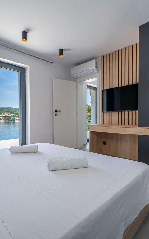 Villa Cosmic: Balcony / Terrace / Patio, Bedroom