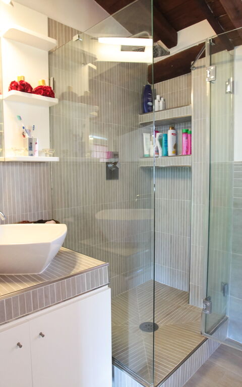 Villa Antici: Bathroom