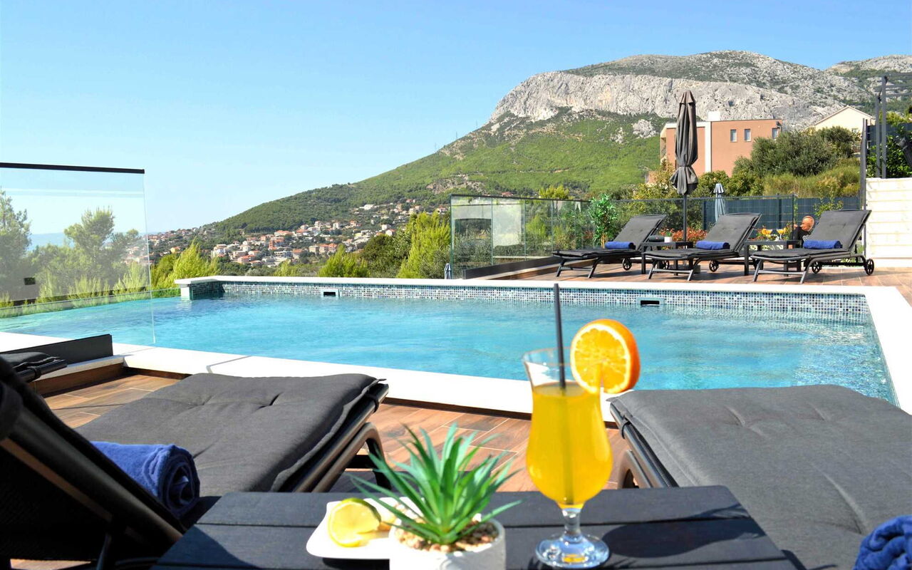 Villa Nikta: Balcony / Terrace / Patio, City, Outdoor, Pool