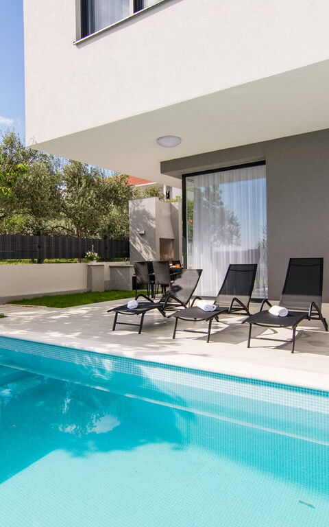 Villa Orvas 190: Balcony / Terrace / Patio, Building Exterior, Outdoor, Pool