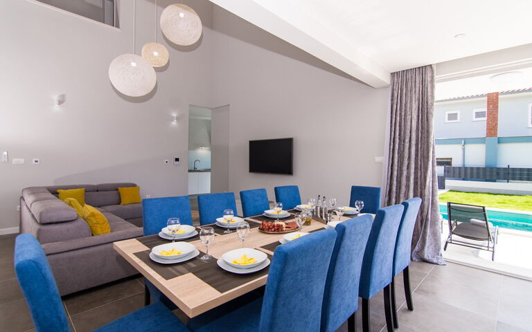 Villa Orvas 190: Dining Room, Living Room