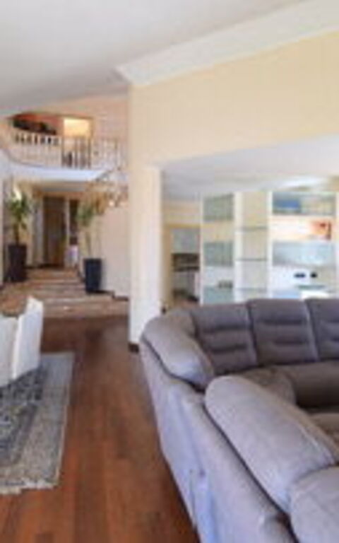 Villa Paradiso: Dining Room, Living Room