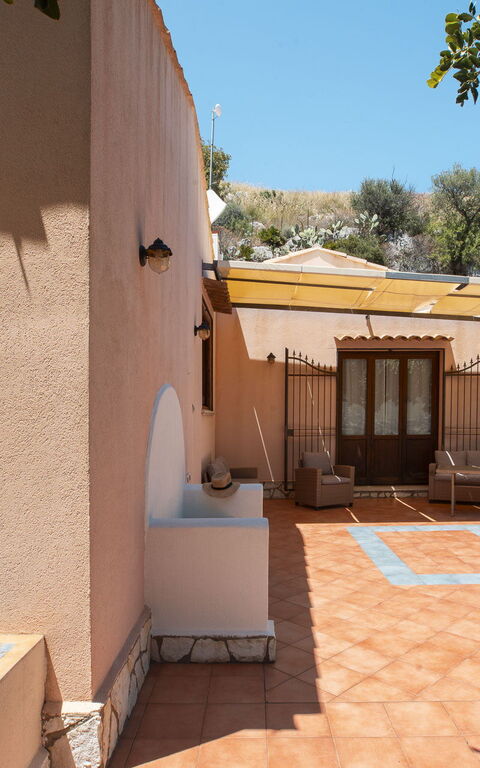 Villa Petra: Garden, Outdoor