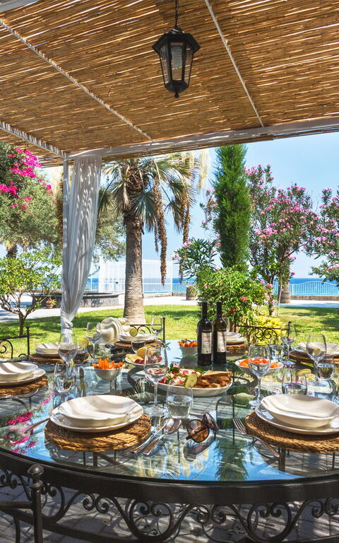 Villa Bellasia: Building Exterior, Garden, Outdoor