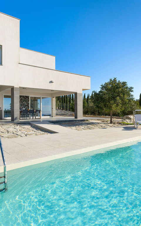 Villa Giglio Di Mare: Building Exterior, Outdoor, Pool