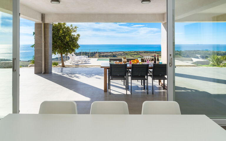 Villa Giglio Di Mare: Dining Room, Kitchen
