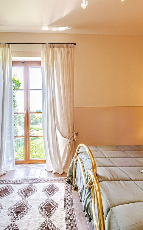 Chateau La Siroque: Bedroom
