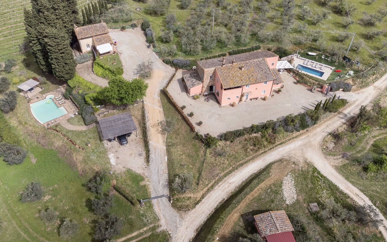 Villa Colle Di Sotto: Building Exterior, Outdoor, Pool, Scenic View