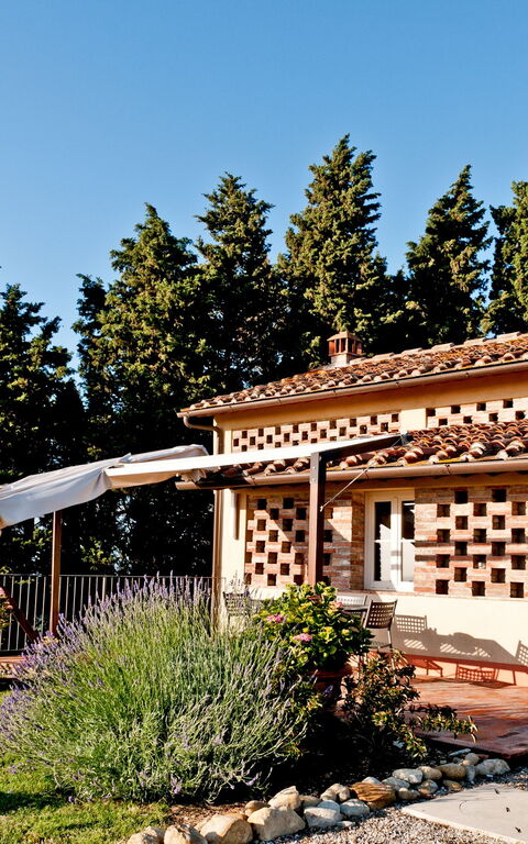 Cottage Colle Di Sotto: Building Exterior, Garden, Main Entrance, Outdoor