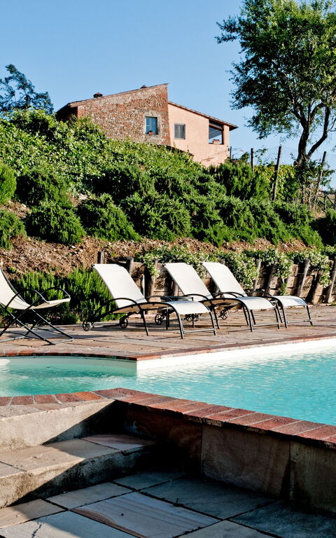 Cottage Colle Di Sotto: Building Exterior, Garden, Outdoor, Pool