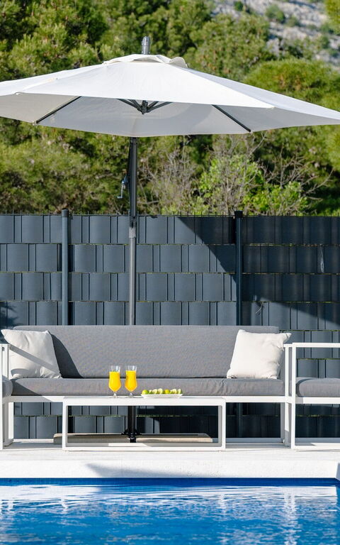 Orvas Villa 82: Outdoor, Pool