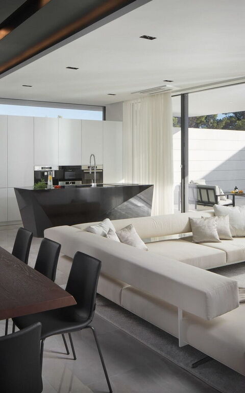 Orvas Villa 82: Dining Room, Kitchen, Living Room